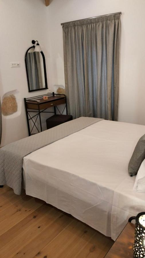 Vikou House Villa Gyri ภายนอก รูปภาพ