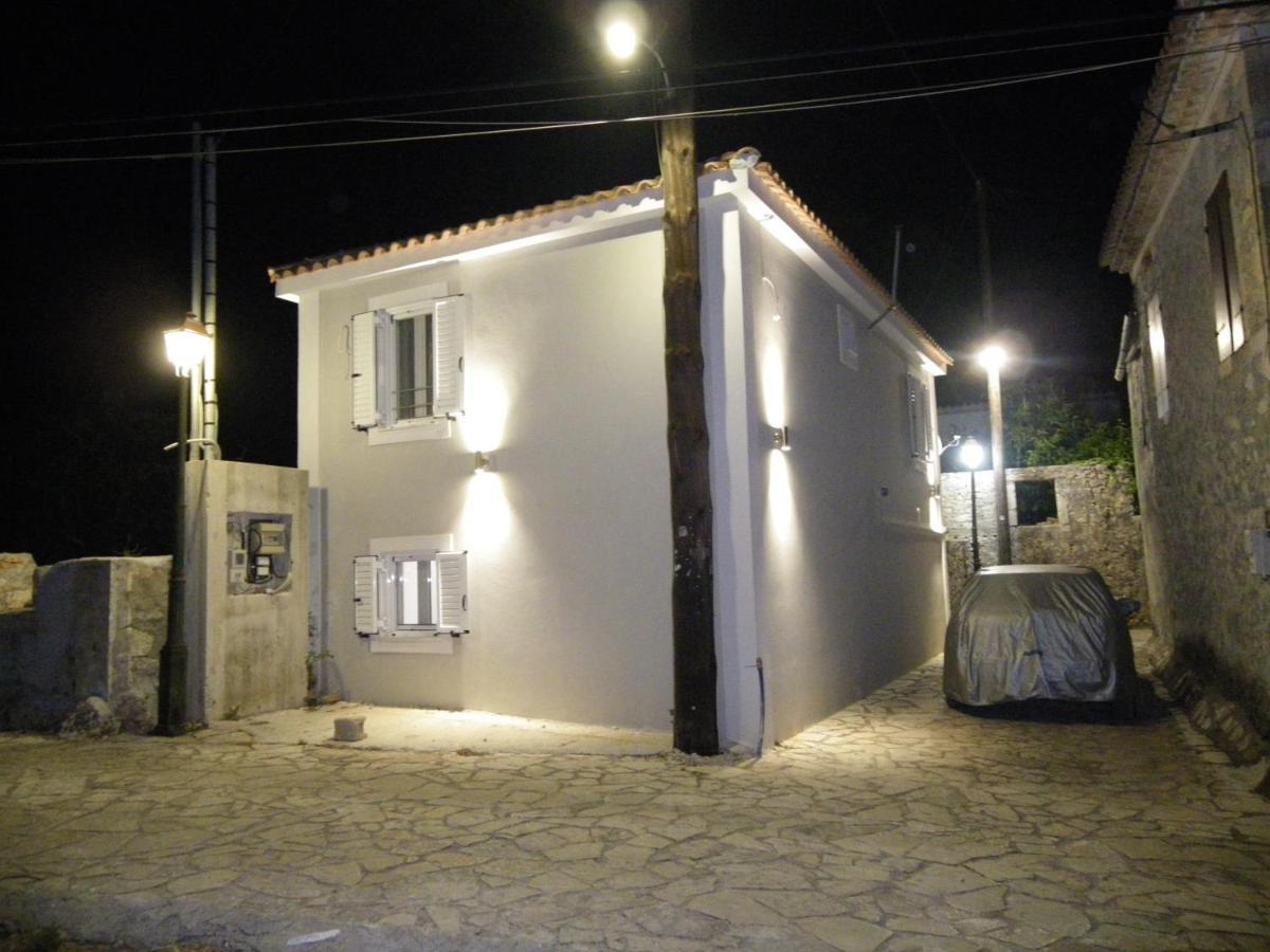 Vikou House Villa Gyri ภายนอก รูปภาพ