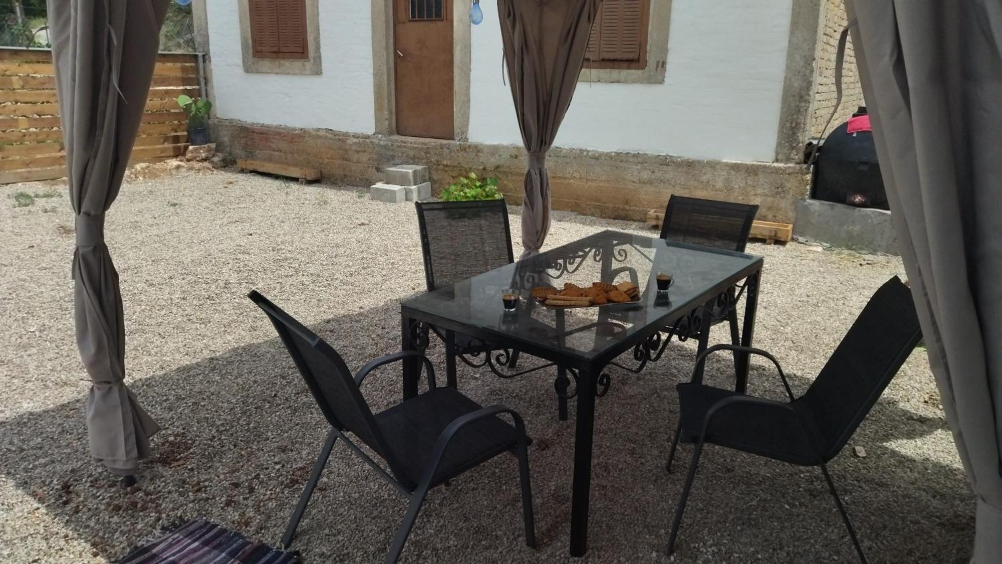 Vikou House Villa Gyri ภายนอก รูปภาพ