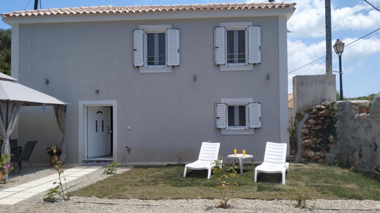 Vikou House Villa Gyri ภายนอก รูปภาพ